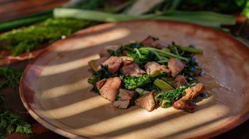 Σύγκλινο με τσιγαριαστά χόρτα