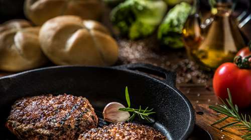 Μπιφτέκια Γεµιστά στο Τηγάνι