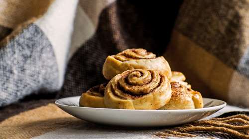 Ψήνεσαι για εύκολα γλυκά με κανέλα;