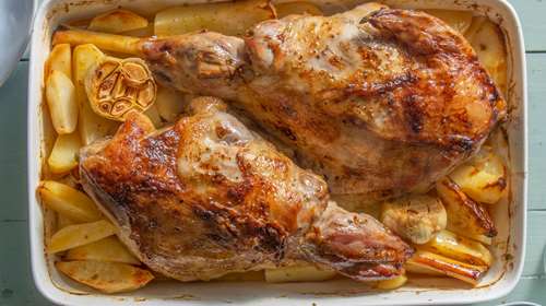 Αρνάκι στη Γάστρα με Πορτοκάλι