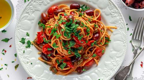 Μακαρόνια µε Πάστα Ελιάς και Σουσάµι