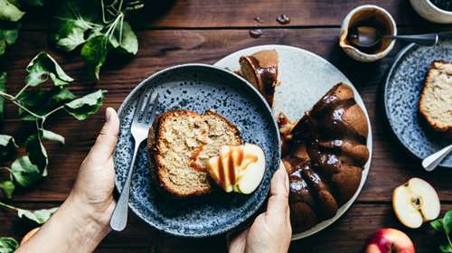 Κέικ Μήλο - Κανέλα µε Ελαιόλαδο