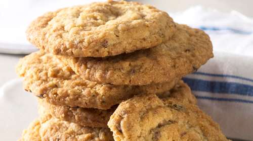 Μπισκότα με Σταφίδες και Στραγάλια