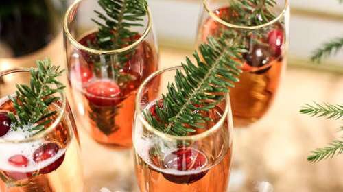 Έξι παραδοσιακά γιορτινά cocktails του κόσμου