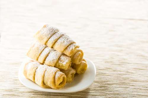Εύκολα Γλυκά Ρολάκια