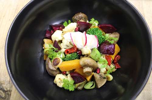 Σαλάτα με ψητά λαχανικά του χειμώνα (του σεφ Μανώλη Παπουτσάκη)