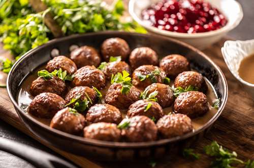 Κεφτεδάκια με Σάλτσα Ούζου