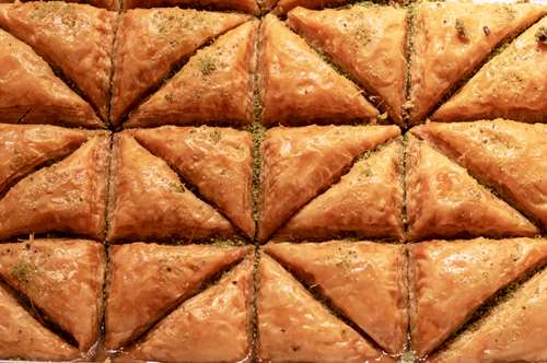 Τριγωνάκια με Αμύγδαλα και Φουντούκια