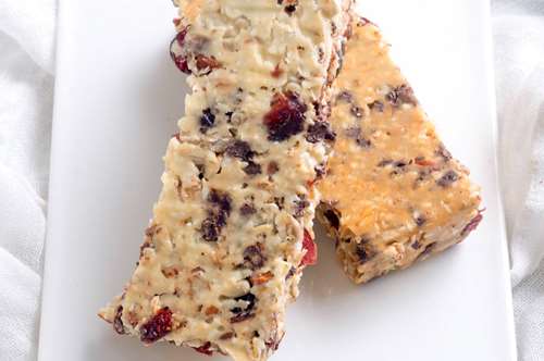 Μπάρες με Λευκή Σοκολάτα και Μπισκότο