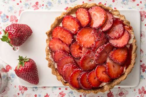 Ανοιχτή Πίτα με Βουτυράτη Ζύμη