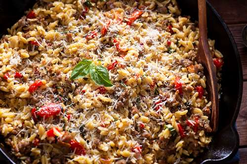 Κιμάς στην Κατσαρόλα με Κριθαράκι