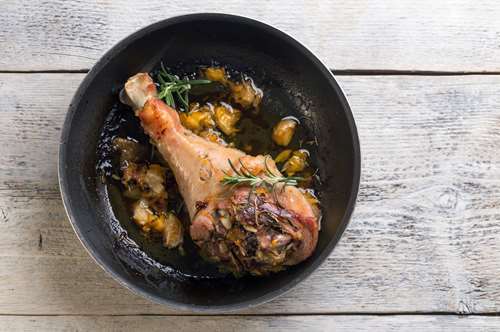 Μπούτια Γαλοπούλας με Πατατούλες στο Φούρνο