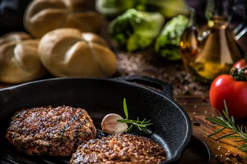 Μπιφτέκια Γεµιστά στο Τηγάνι