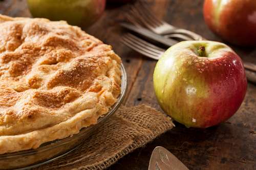 Εύκολη Μηλόπιτα Σιροπιαστή