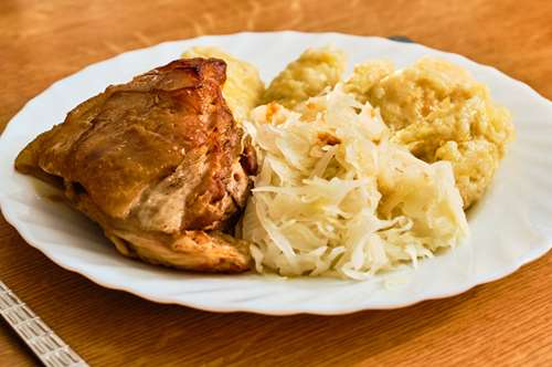 Χοιρινό με Λάχανο στο Φούρνο