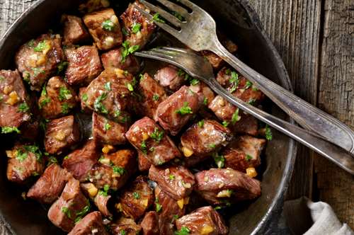 Χοιρινή Τηγανιά με Σάλτσα Τυριού και Μουστάρδα