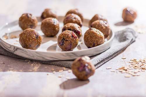 Τρουφάκια με Αποξηραμένα Φρούτα και Μαρμελάδα