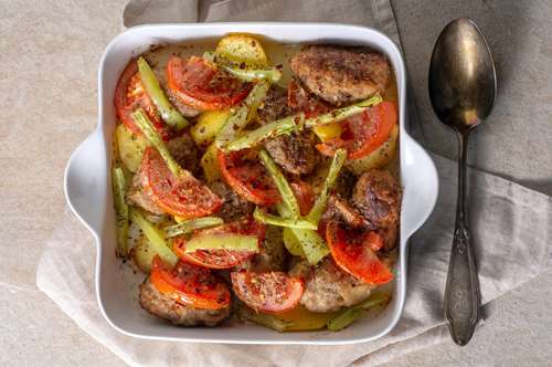 Διαφορετικά Σουτζουκάκια με Πατάτες στο Φούρνο