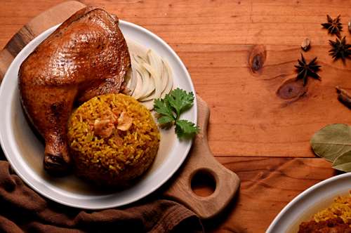 Πολίτικο Κοτόπουλο με Πιλάφι