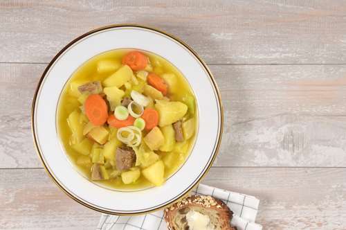 Αρνάκι με Πράσα και Σέλινο