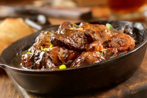 Μοσχάρι Στιφάδο στη Γάστρα