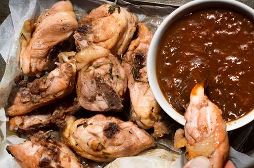 Παϊδάκια Κοτόπουλου με Σάλτσα Μπίρας