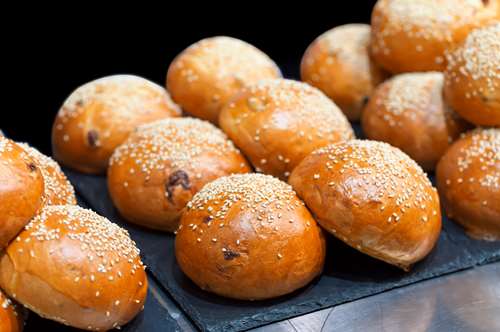 Εύκολα Βουτυρένια Ψωμάκια