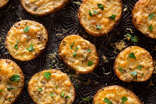 Ριγανάτες Πατάτες με Τυρί