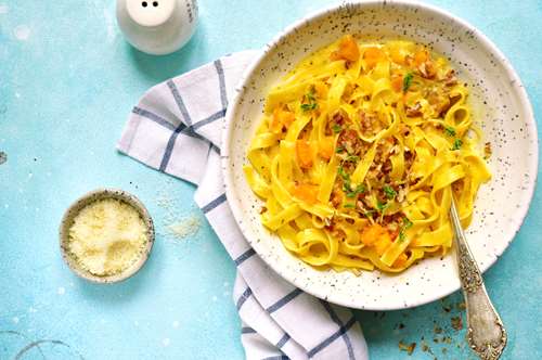 Μακαρόνια με Σάλτσα Κολοκύθας