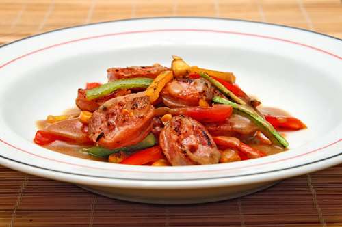 Μεζές με Λουκάνικο