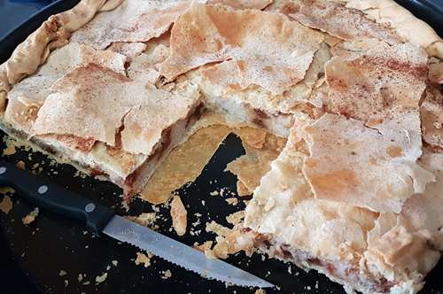 Μπουγάτσα με Κρέμα από Καβουρδισμένο Σιμιγδάλι