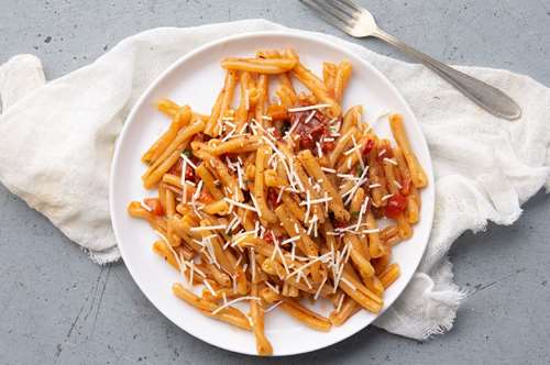 Αραμπιάτα α λα Ελληνικά