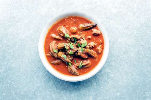 Μπάμιες με Χοιρινό και Μελιτζάνες