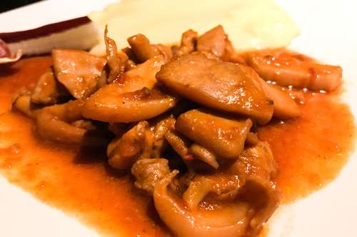 Σουπιές Κρασάτες στο Φούρνο