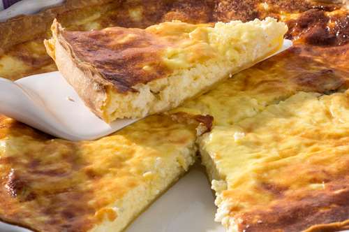 Τάρτα Σφολιάτα με 4 Τυριά