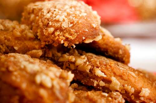 Γεμιστά Μελομακάρονα με Σουσάμι και Αμύγδαλα