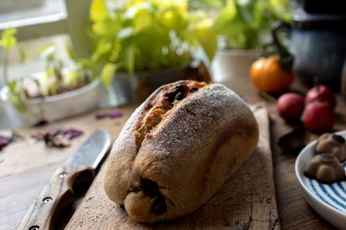 Εύκολο και Γρήγορο Σταφιδόψωμο