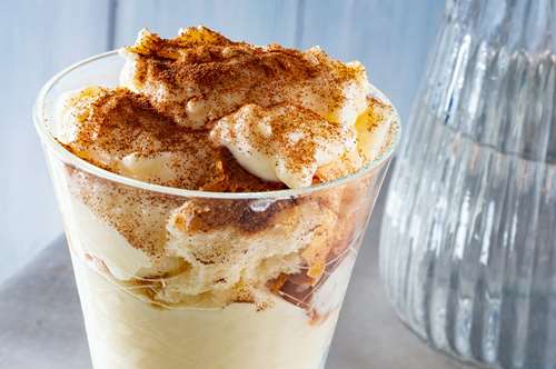 Μους Λευκής Σοκολάτας με Τσουρέκι