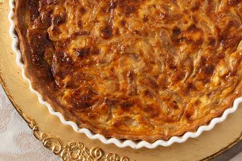 Τάρτα με Κυδώνι, Μπέικον και Καραμελωμένα Κρεμμύδια