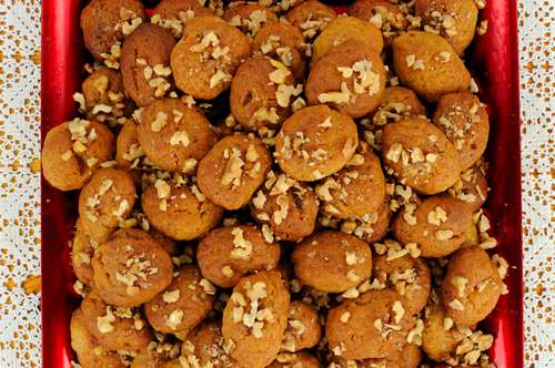 Μελομακάρονα: Οι παραδοσιακές συνταγές για τις γιορτές