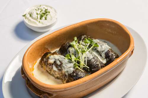 Λαχανοντολμάδες Αυγολέμονο στο Φούρνο