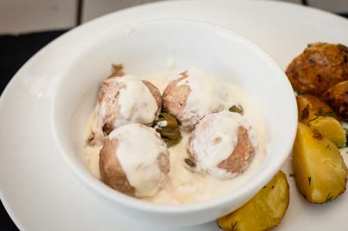 Γιουβαρλάκια στο Φούρνο