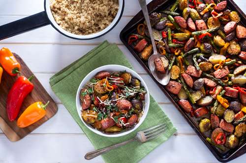 Λαχανικά στο Φούρνο με Λουκάνικο