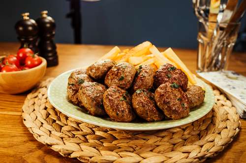 Κεφτέδες με Κιμά και Πατατοζύμη