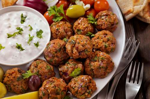 Κεφτέδες με Γιαούρτι