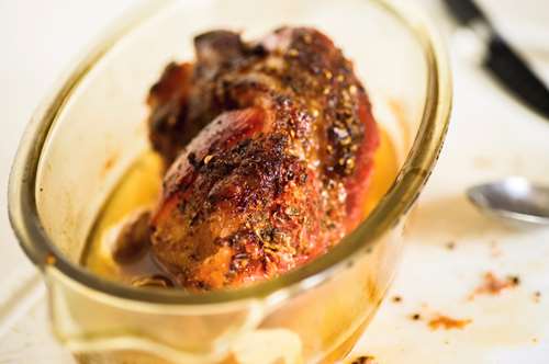 Μπούτι Χοιρινό Ψητό με Σάλτσα Μουστάρδας