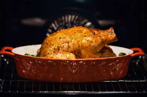 Ένα απλό, αλλά Νόστιµο Κοτόπουλο Φούρνου