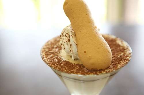 Παραλλαγή τιραμισού σε ποτήρι