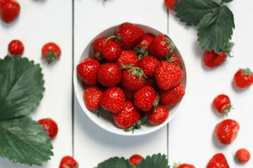 Φράουλες, το κόσμημα της άνοιξης