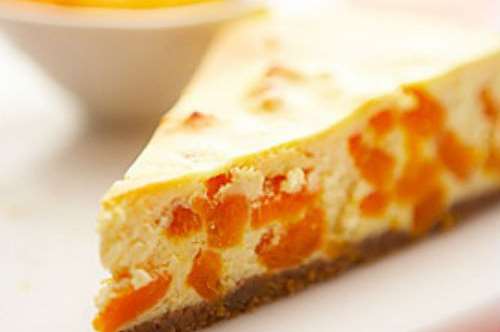 Τάρτα με κρέμα γιαουρτιού και βερίκοκα με γλυκό κρασί 